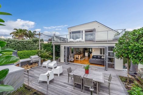 Photo of property in 5 Holiday Road, Milford, Auckland, 0620