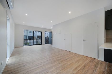 Photo of property in 32 Arapapa Road, Papakura, 2110