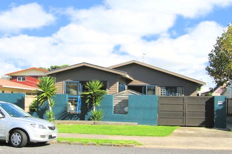 Photo of property in 1/57 Hattaway Avenue, Bucklands Beach, Auckland, 2012