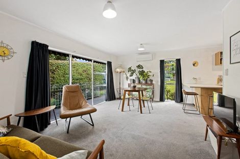 Photo of property in 1/15 Trojan Crescent, New Lynn, Auckland, 0600