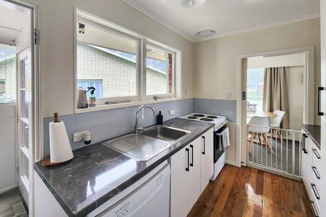 Photo of property in 10 Amberley Grove, Hutt Central, Lower Hutt, 5010
