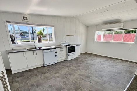 Photo of property in 27a-b Cook Street, Carters Beach, Westport, 7825