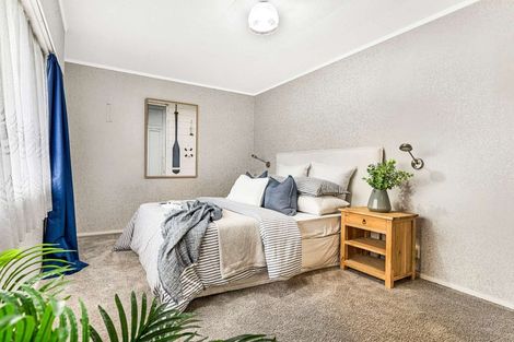 Photo of property in 10 Gemini Place, Kawaha Point, Rotorua, 3010