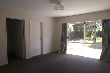 Photo of property in 10 Fieldmoor Place, Parklands, Christchurch, 8083