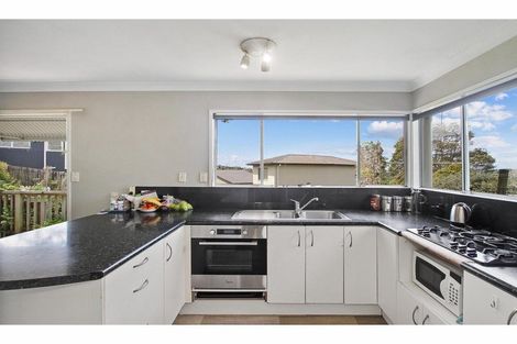 Photo of property in 2/57 Coronation Road, Hillcrest, Auckland, 0627