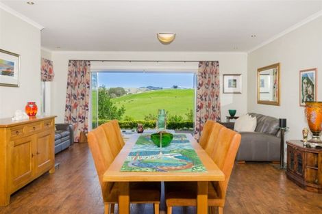 Photo of property in 94c Pomona Road, Kumeu, 0891