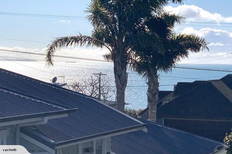 Photo of property in 33a Seacliffe Avenue, Belmont, Auckland, 0622