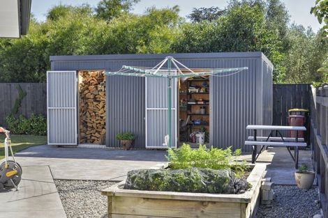 Photo of property in 74 Feist Street, Carterton, 5713