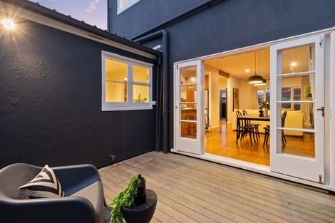 Photo of property in 1092 Great North Road, Point Chevalier, Auckland, 1022