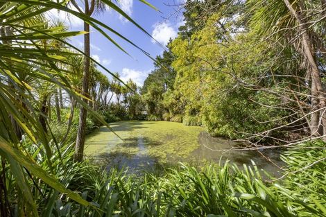 Photo of property in 30 Riverland Road, Kumeu, 0892