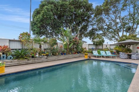 Photo of property in 15 Hawea Street, Mount Maunganui, 3116