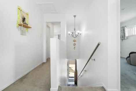 Photo of property in 3 Tumu Road, Papakura, 2110