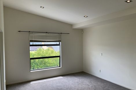 Photo of property in 9/40 Scarlet Oak Drive, Schnapper Rock, Auckland, 0632