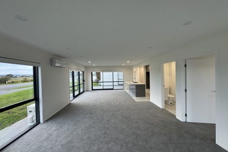 Photo of property in 2 Kaitiaki Drive, Clarks Beach, 2122