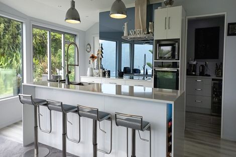 Photo of property in 7 Finlay Grove, Waikawa, Picton, 7220