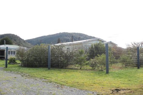 Photo of property in 21 Denston Street, Blackball, 7804