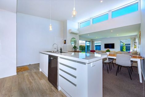 Photo of property in 10 Meyer Crescent, Halswell, Christchurch, 8025