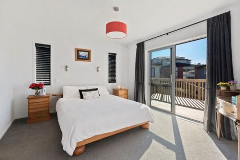 Photo of property in 78 Fairview Avenue, Fairview Heights, Auckland, 0632