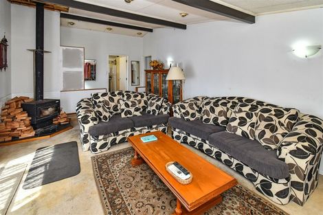 Photo of property in 13 Helms Place, Manurewa, Auckland, 2102