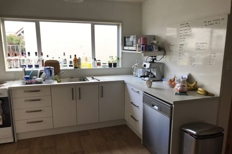 Photo of property in 18f Forth Street, North Dunedin, Dunedin, 9016