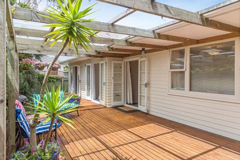 Photo of property in 1/33 Nile Road, Kelston, Auckland, 0602