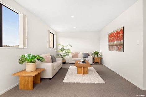 Photo of property in 33 Cityview Place, Massey, Auckland, 0614