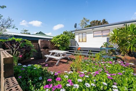 Photo of property in 5 Stoll Place, Clendon Park, Auckland, 2103