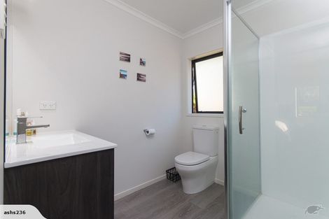 Photo of property in 4 Armstrong Way, Waiuku, 2123