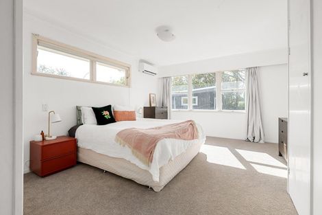 Photo of property in 37 Sandwich Road, St Andrews, Hamilton, 3200