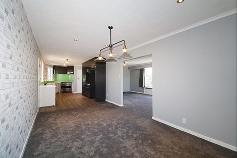 Photo of property in 9 Robert Street, Otatara, Invercargill, 9879