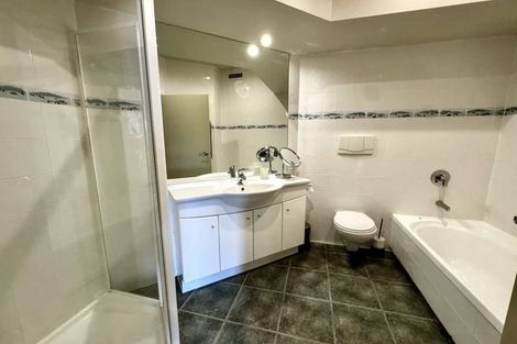 Photo of property in 24c Grafton Road, Roseneath, Wellington, 6011