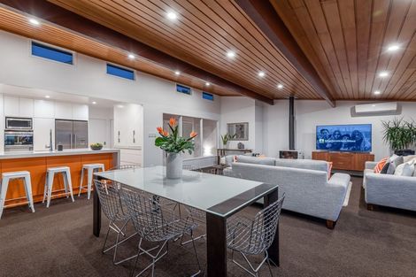 Photo of property in 17 Brigantine Drive, Beach Haven, Auckland, 0626