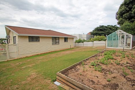 Photo of property in 57 Arun Street, South Hill, Oamaru, 9400