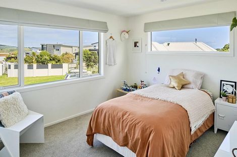 Photo of property in 56a Mo Street, Camborne, Porirua, 5026