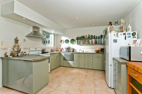 Photo of property in 1/37 Holland Road, Hillcrest, Auckland, 0627