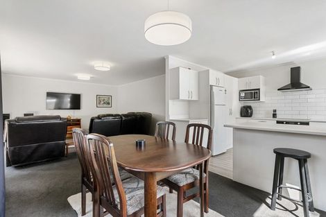 Photo of property in 2/11 Beach Road, Pahurehure, Papakura, 2113