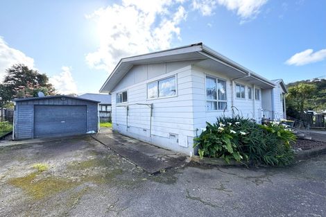 Photo of property in 20 Camphora Place, Ranui, Auckland, 0612