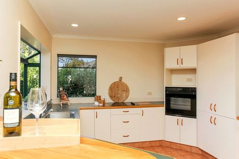 Photo of property in 28a Karina Road, Merrilands, New Plymouth, 4312