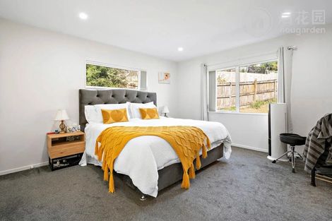 Photo of property in 23a Derwent Crescent, Titirangi, Auckland, 0604