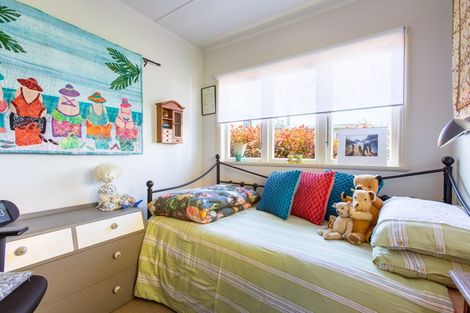 Photo of property in 18 Trafalgar Street, Dannevirke, 4930