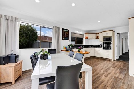 Photo of property in 8 Glamis Avenue, Bell Block, New Plymouth, 4312