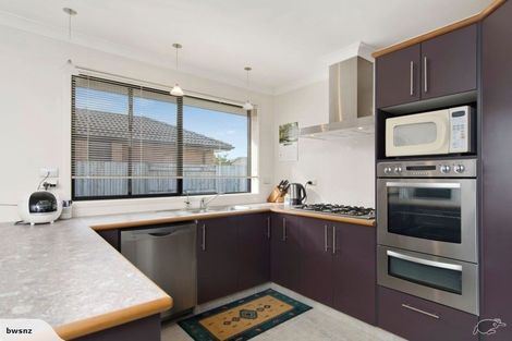 Photo of property in 23 Seabreeze Place, Papamoa Beach, Papamoa, 3118