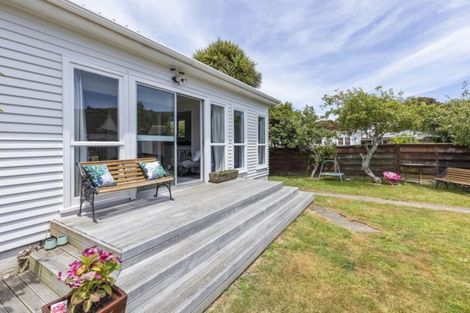 Photo of property in 29 Churton Crescent, Taita, Lower Hutt, 5011