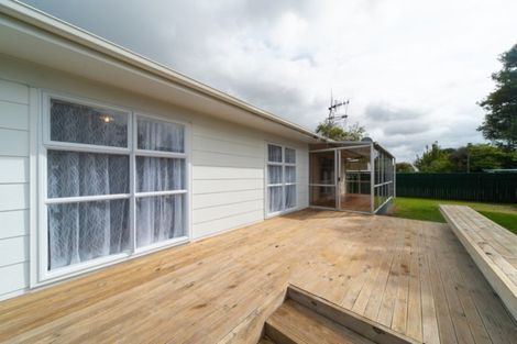 Photo of property in 4 Rhodes Drive, Kelvin Grove, Palmerston North, 4414