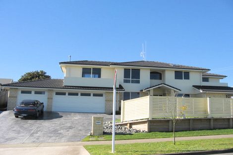 Photo of property in 2 Caversham Drive, Rototuna, Hamilton, 3210