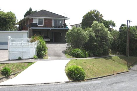 Photo of property in 1/4 Dewsbury Terrace, Castor Bay, Auckland, 0620