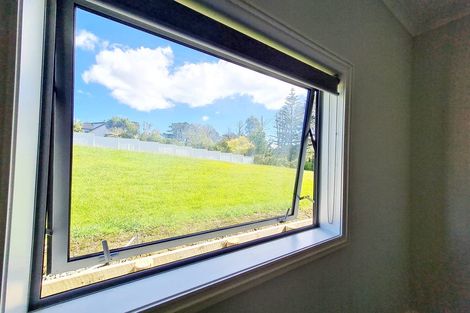 Photo of property in 82 Kyle Road, Greenhithe, Auckland, 0632