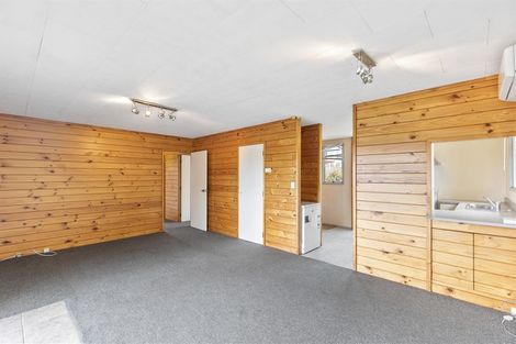 Photo of property in 1/30 Barbados Drive, Unsworth Heights, Auckland, 0632