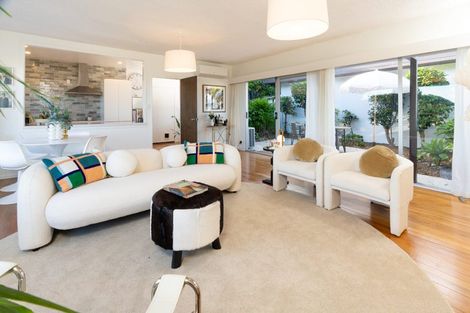 Photo of property in 6 Stormont Place, Kingston, Wellington, 6021