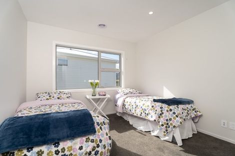 Photo of property in 9 Pine Hill Rise, Glenside, Wellington, 6037